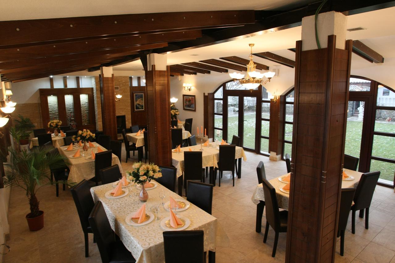 Hotel Roco Izvin Buitenkant foto