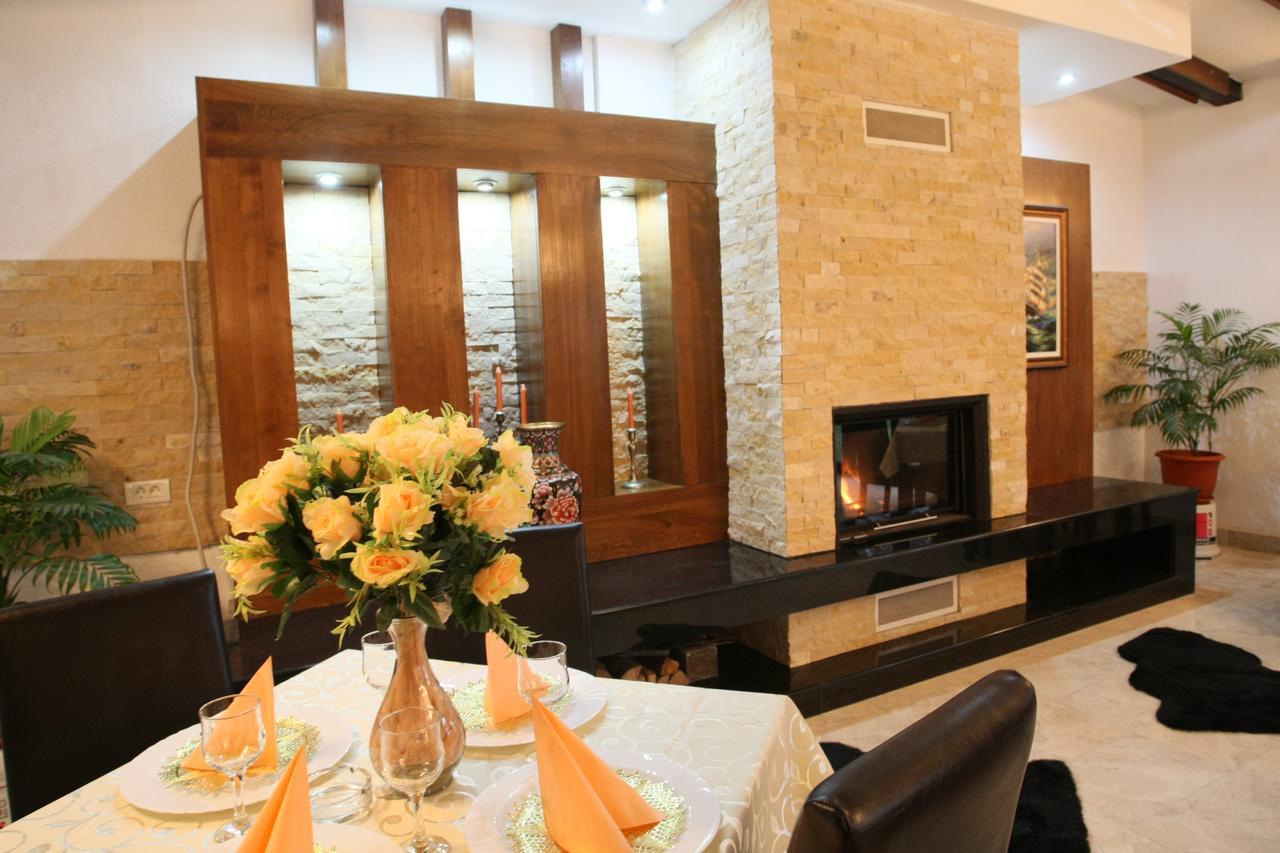Hotel Roco Izvin Buitenkant foto
