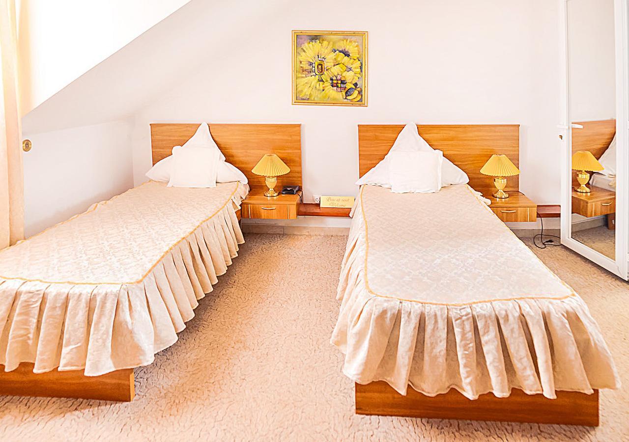 Hotel Roco Izvin Buitenkant foto