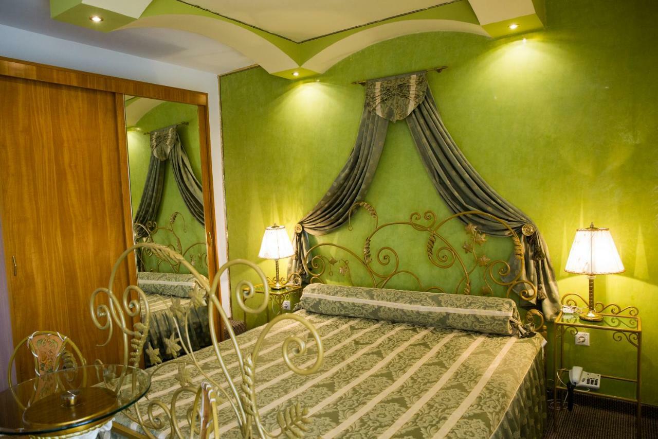Hotel Roco Izvin Buitenkant foto
