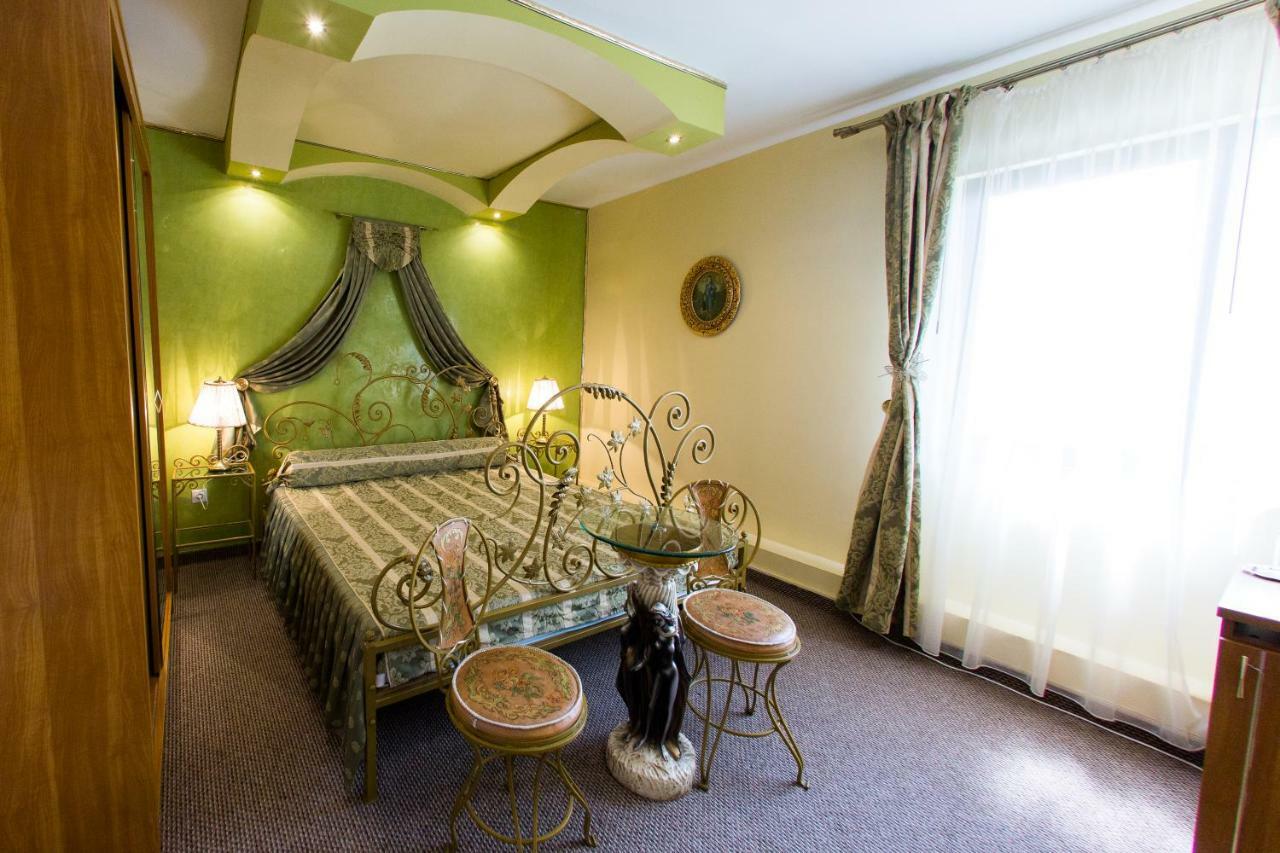 Hotel Roco Izvin Buitenkant foto