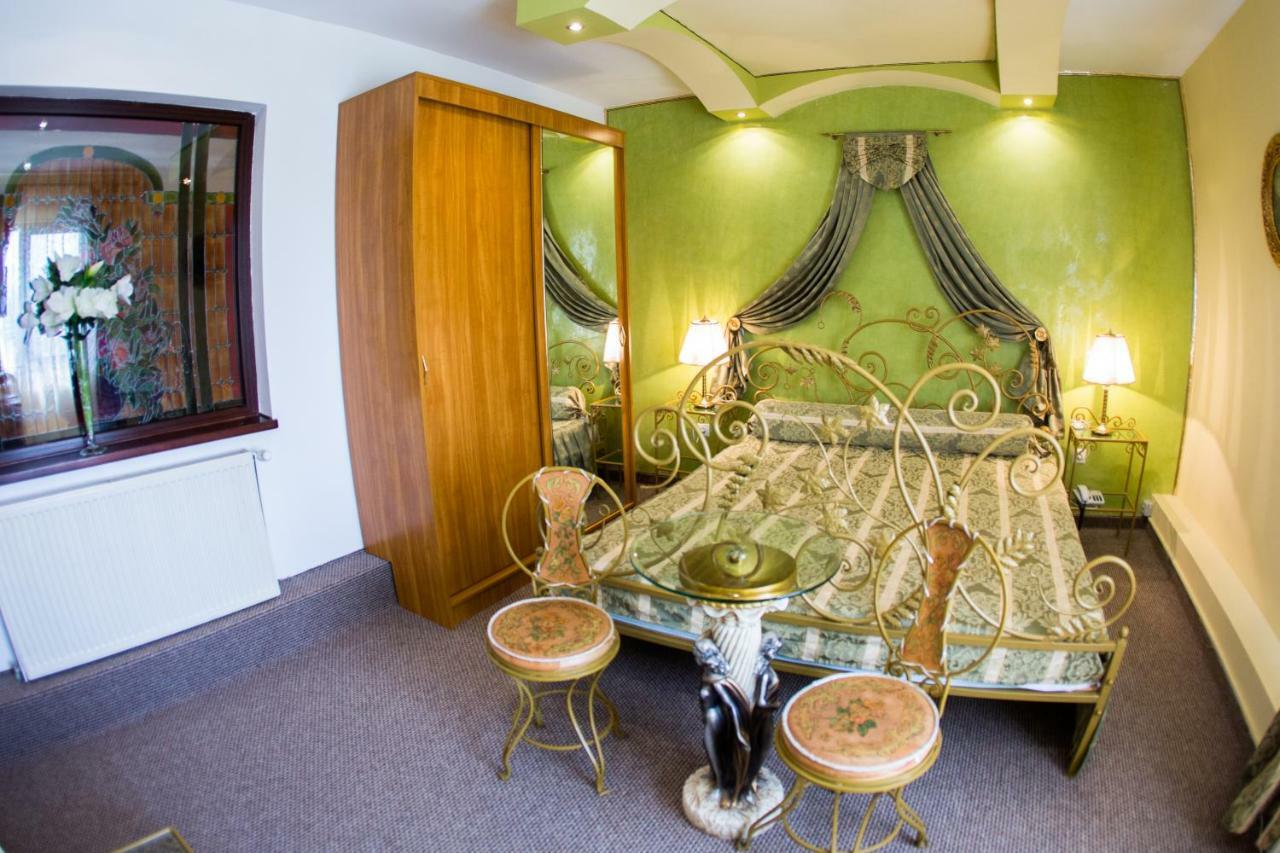 Hotel Roco Izvin Buitenkant foto
